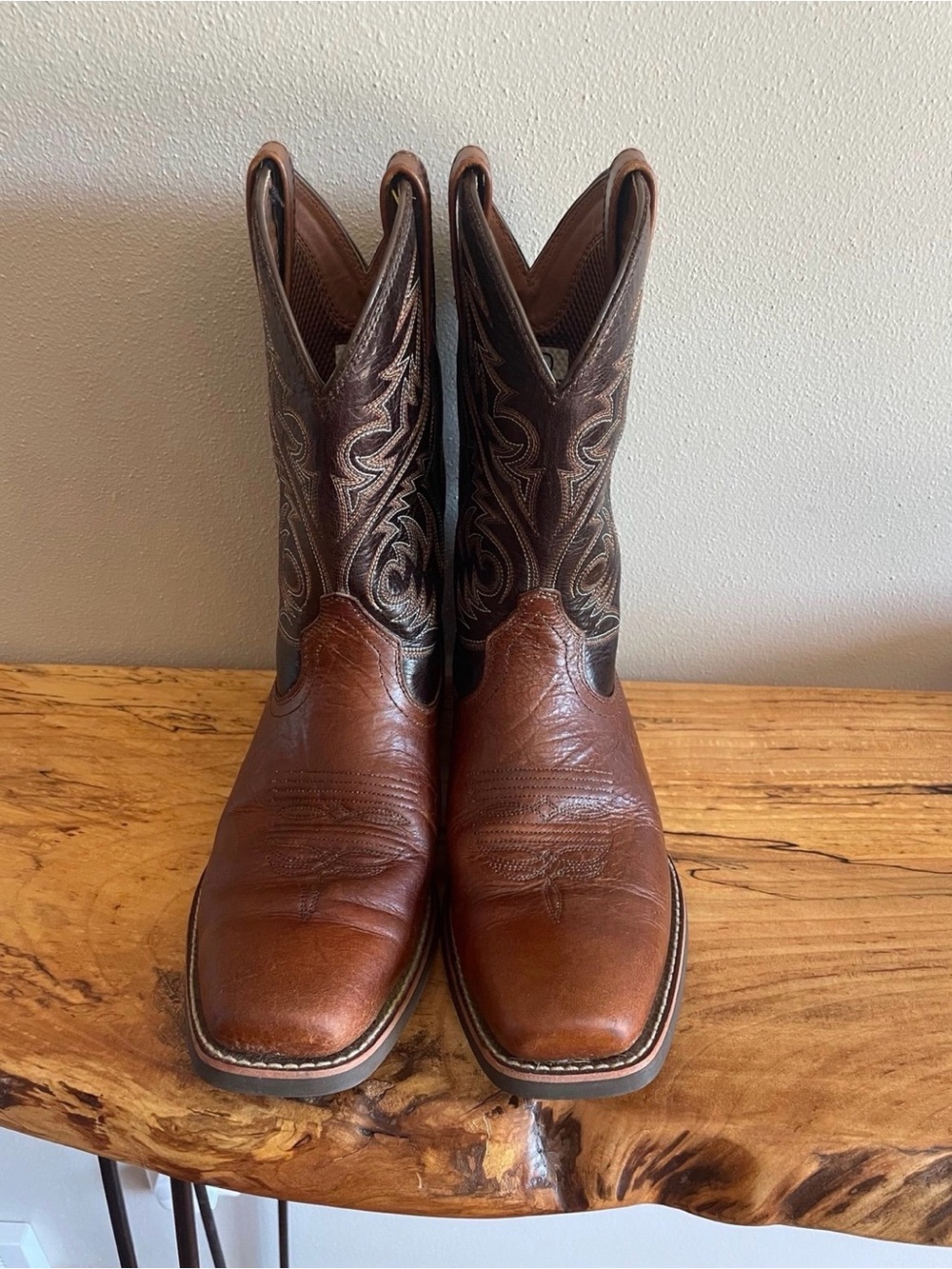 Ariat men’s Sport Herdsman brown leather cowboy boots.